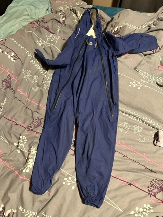 MEC Other - MEC Rain suit size 4